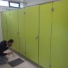 Χωρίσματα WC στο νέο γυμνάσιο Βελβεντού Κοζάνης